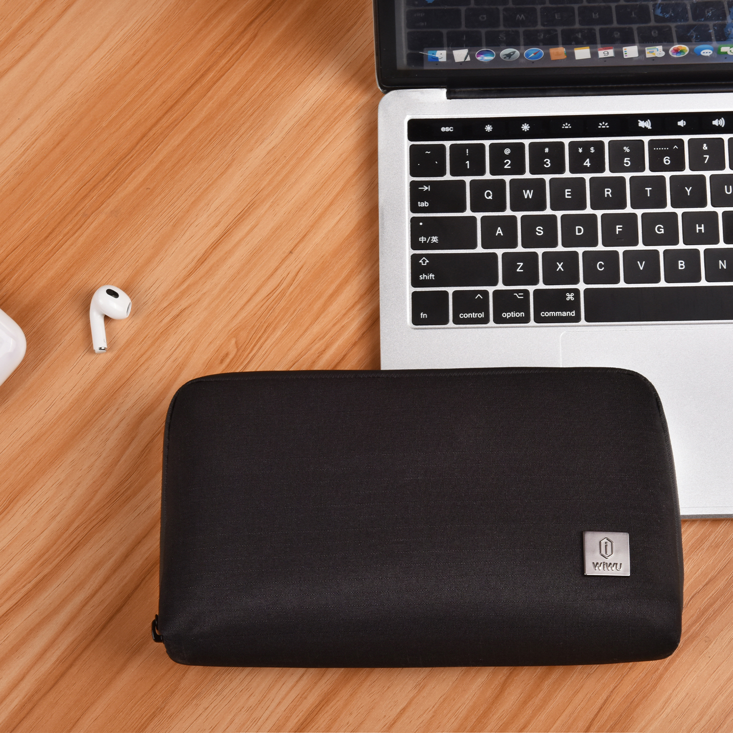 04 WiWU Alpha Tech pouch กระเป๋าเก็บของ สายชาร์ท เมาส์ USB Charger Organizer ดิจิตอล Gadget Storage Bag - Image 1